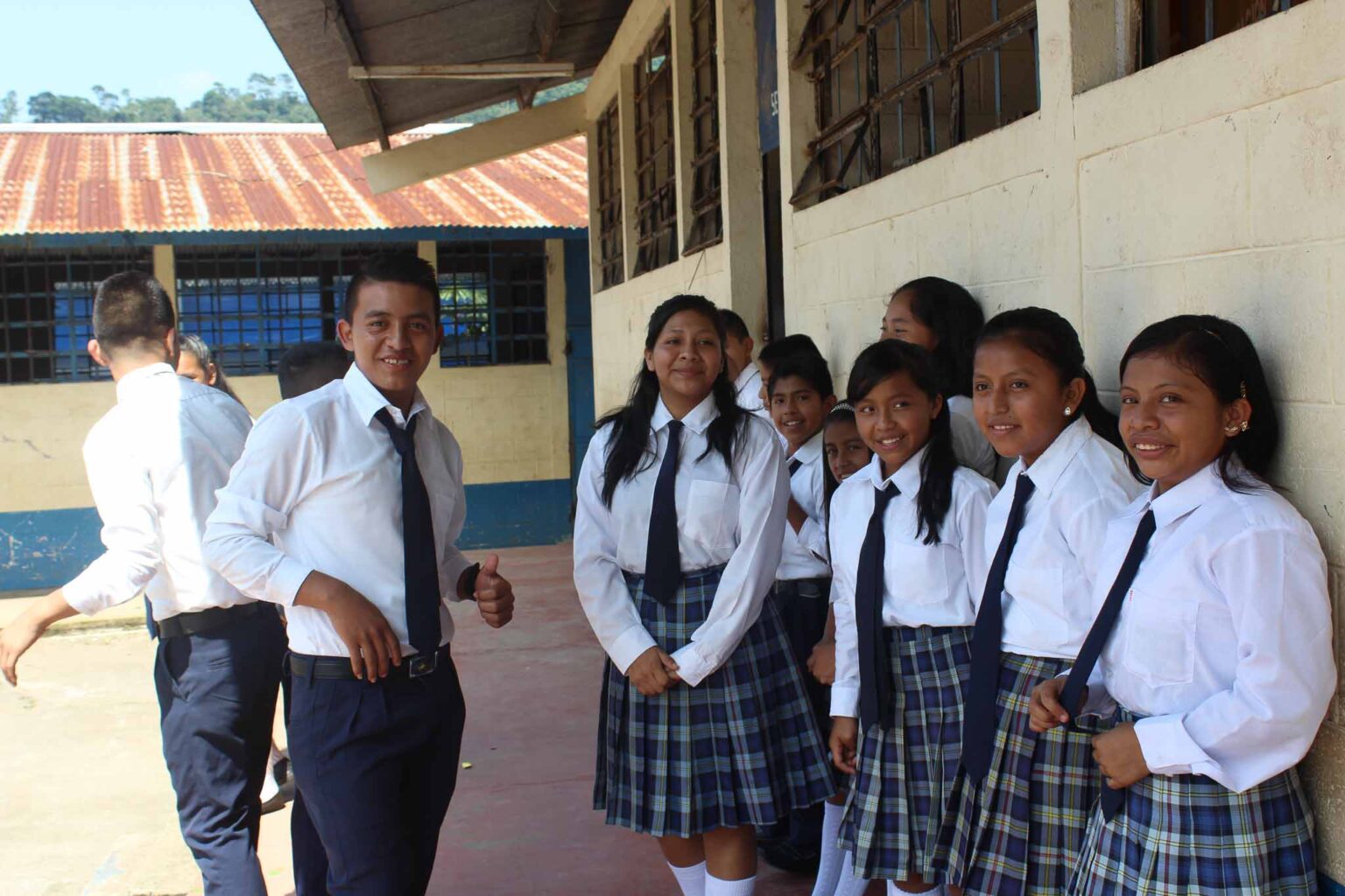 25 escuelas rurales de Guatemala brindando educación de calidad en